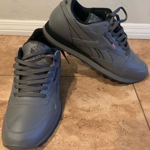 Mens Reebok Classic in Grey 🔥👍🏽